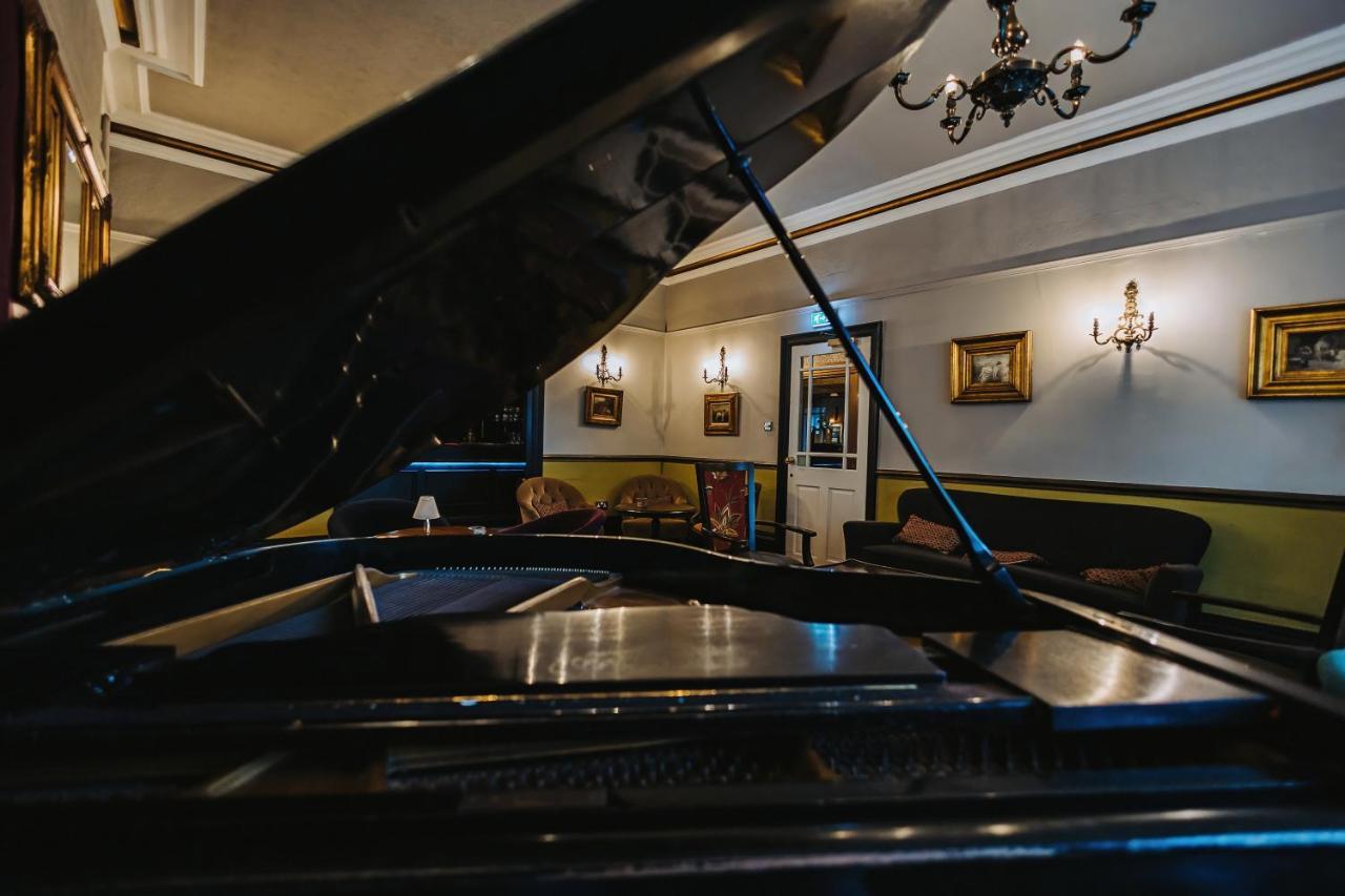 Brook Hall Hotel Childer Thornton Ngoại thất bức ảnh