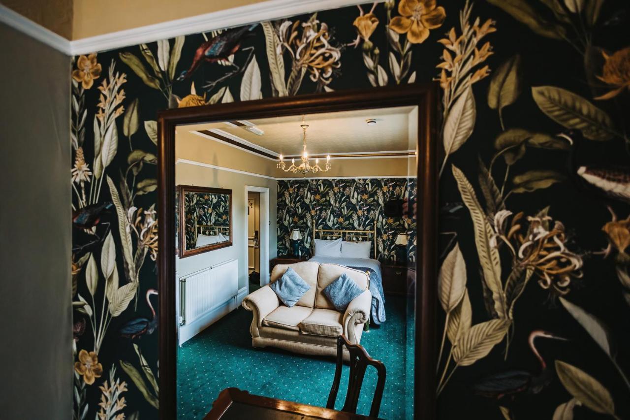 Brook Hall Hotel Childer Thornton Ngoại thất bức ảnh