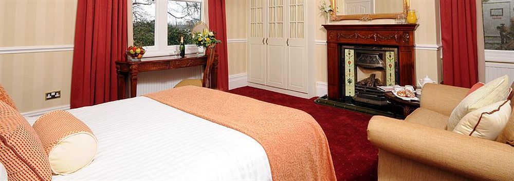 Brook Hall Hotel Childer Thornton Ngoại thất bức ảnh