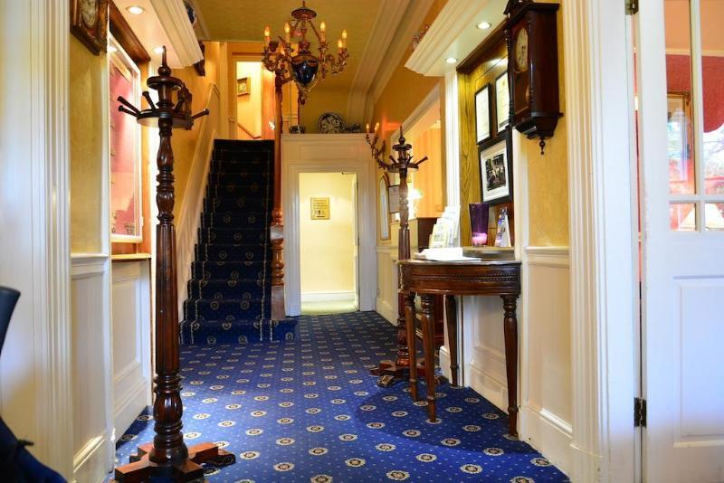 Brook Hall Hotel Childer Thornton Ngoại thất bức ảnh